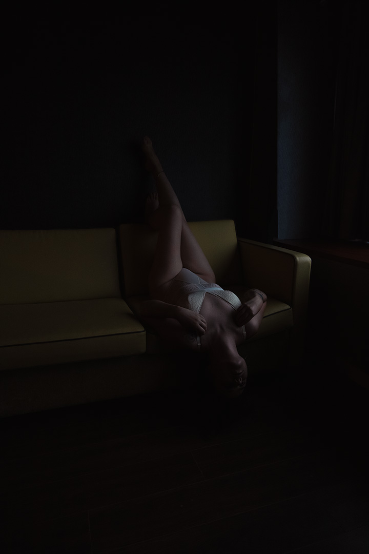 claire-ophelie-photographie-portrait-solo-boudoir-camille (9)